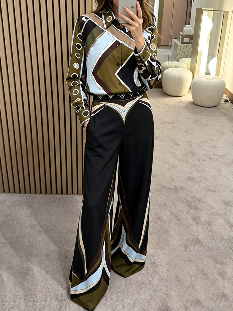 Silk Blouse - Retro geometric positioning printed silk shirt