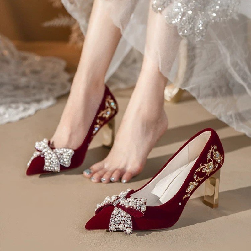 Embroidered Block Heel Single  - đánh giá và giá Pump Heel Block